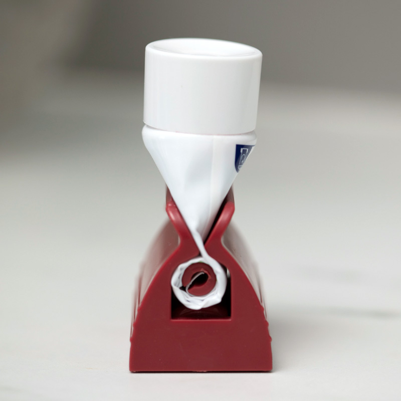 Tubenhalter mit Quetscher