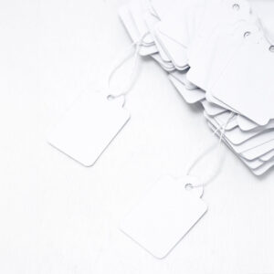 Preisschilder mit Schnur