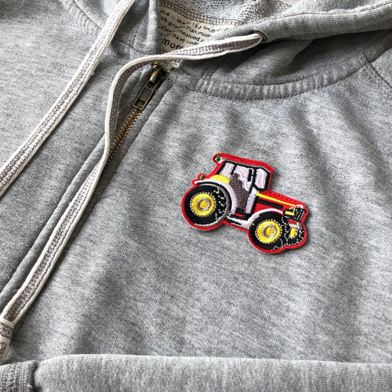 röd vit traktor - tygmärke tröja